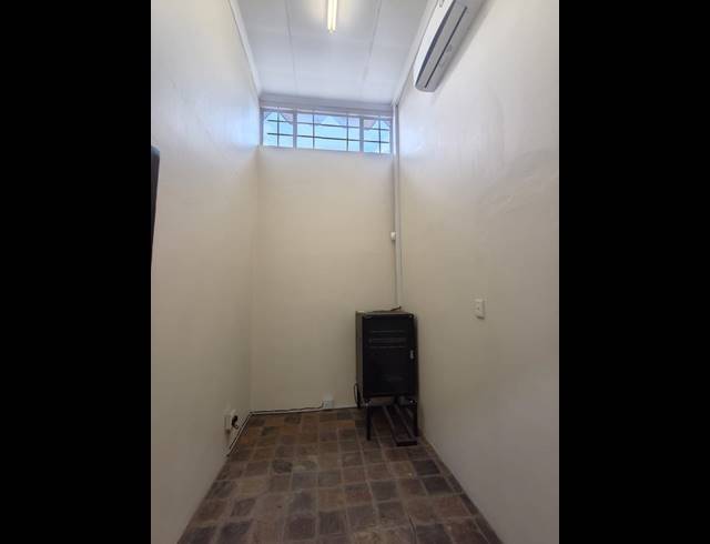 M² BUILDING FOR SALE IN SASOLBURG CENTRAL